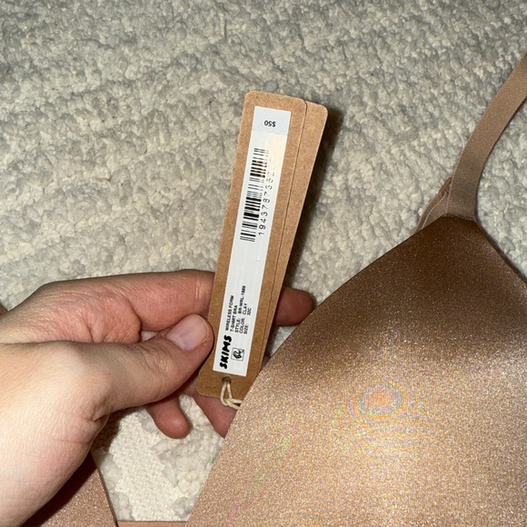 NWT SKIMS Wireless Form T-Shirt Bra 32C - Picture 2 of 5